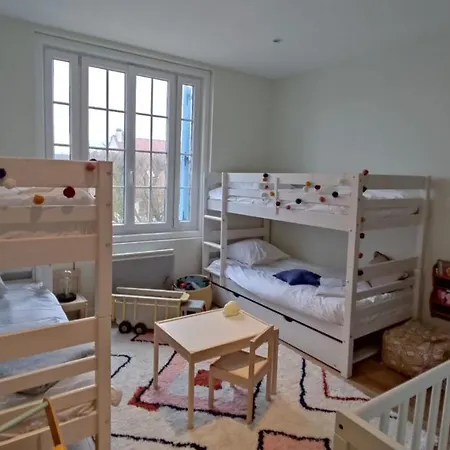 Le Nid De La *